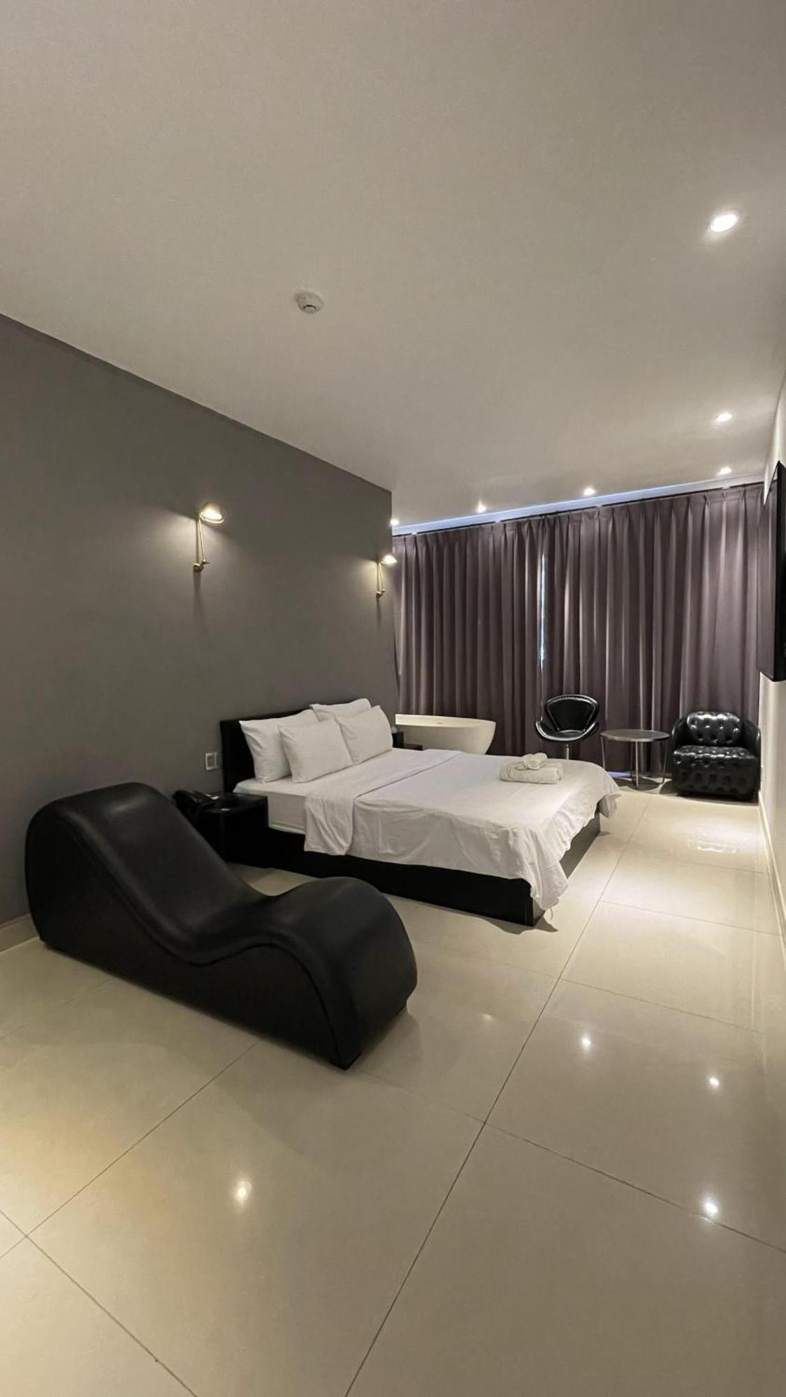 A In Hotel Riverside Ho Chi Minh Zewnętrze zdjęcie